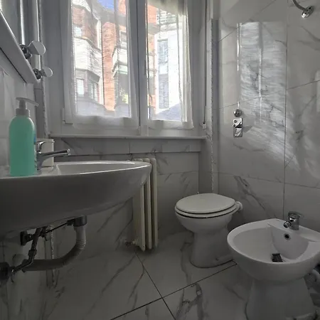 Rent In Bilocale Di 40 Mq Con Parcheggio Lejlighed Milano